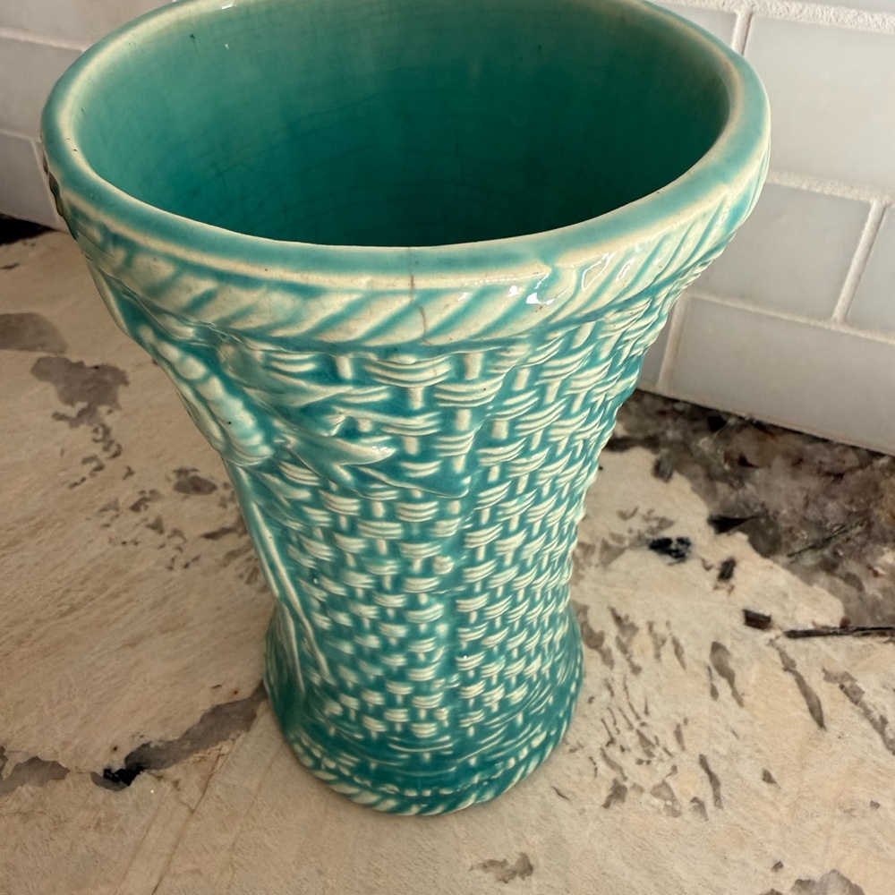 McCoy - Turquoise Leaves & Basketweave Vase - Picture 7 of 9